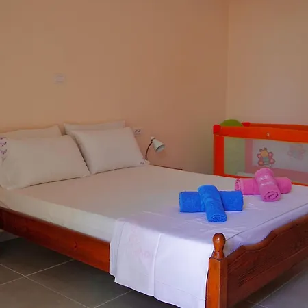 Chris Appartamento Ksamil